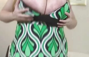 Cowgirl meilleur site de telechargement porno Zuzinka baise avec un mec excité