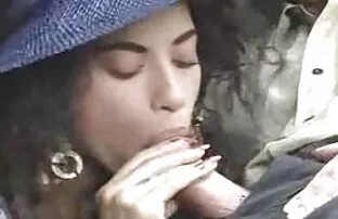 Angela Gritti bas noirs meilleur porno ado sexe sur canapé