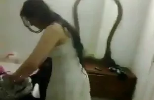 Curvy AM fille en bas et bretelles jouit d'une bite. meilleur porno chinois